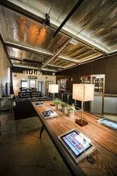 chic-modern-smoke-shop-design